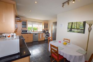 Kitchen/Diner- click for photo gallery